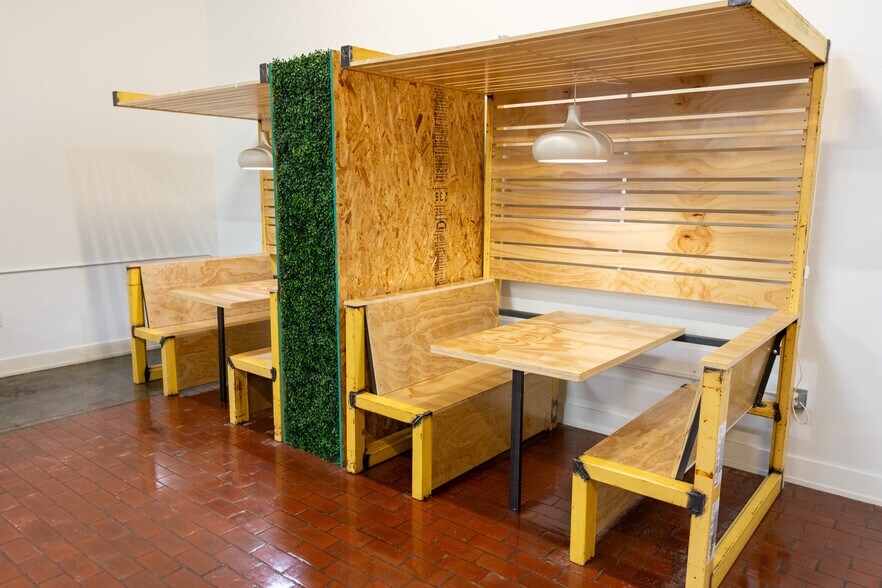 More Photos Of 1108 E 30th St, Kansas City Apartments For Lease