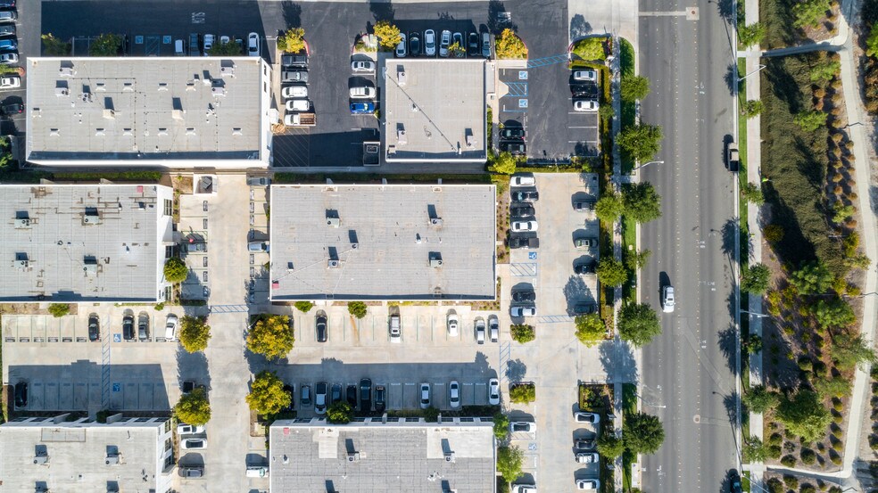 More Photos Of 28005 Smyth Dr, Santa Clarita Loft Creative Space For Lease