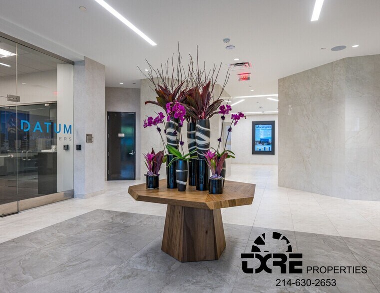 More Photos Of 1420 W Mockingbird Ln, Dallas Office For Lease