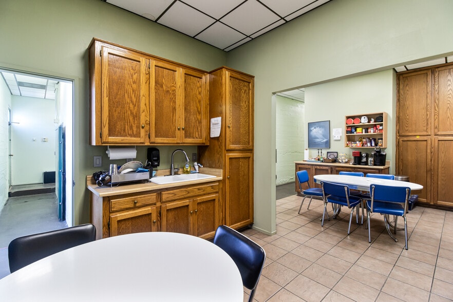 More Photos Of 408 S Stoddard Ave, San Bernardino Office For Sale