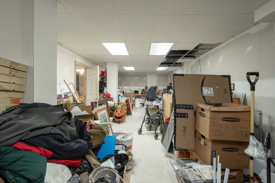 More Photos Of 206 E Liberty St, Milford Office For Sale