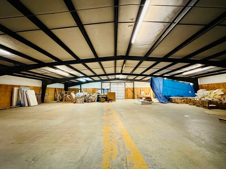 More Photos Of 3720 Wesley St, Myrtle Beach Warehouse For Lease