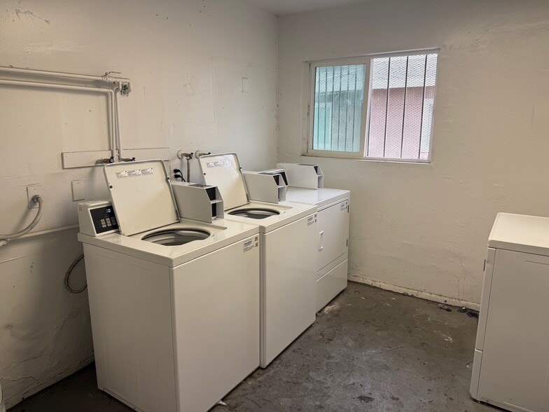 More Photos Of 900-1208 E Carey Ave, North Las Vegas Apartments For Sale