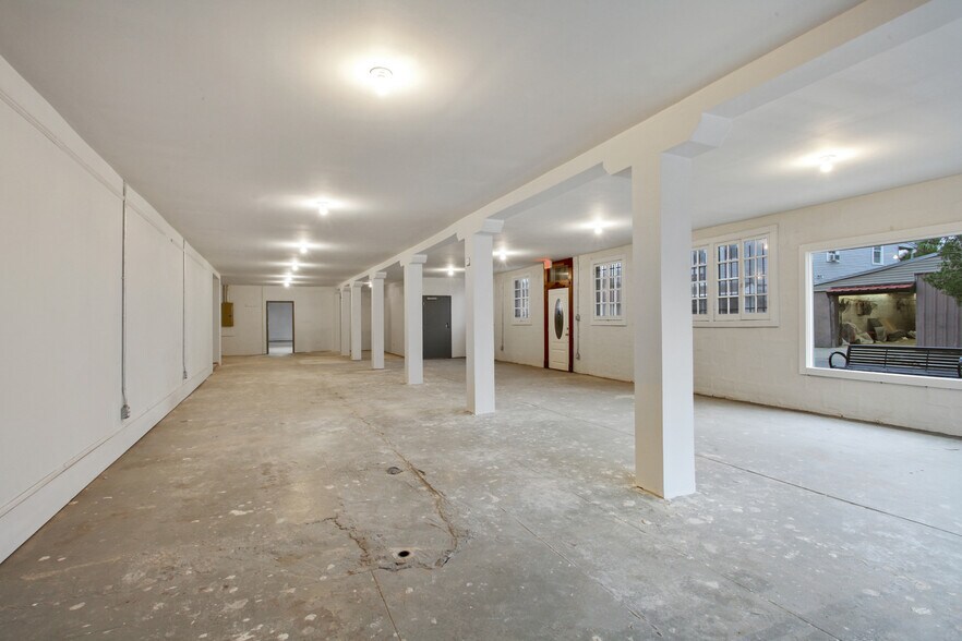 More Photos Of 8500 Oak St, New Orleans Storefront Retail Office For Lease