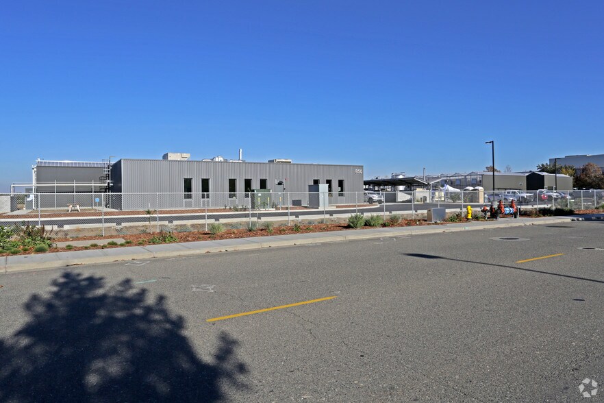Primary Photo Of 850 Riverside Pky, West Sacramento Research And Development For Lease