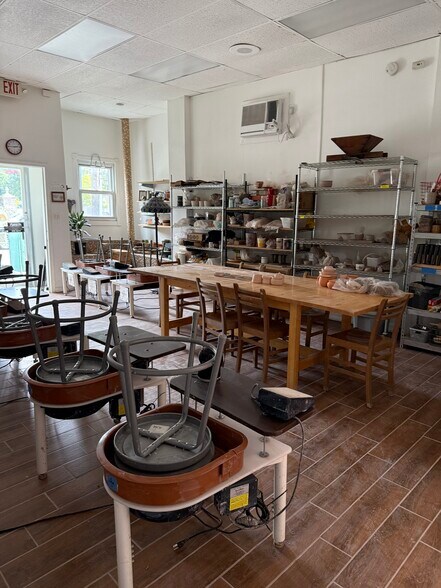 More Photos Of 533 Central Ave, Jersey City Apartments For Lease