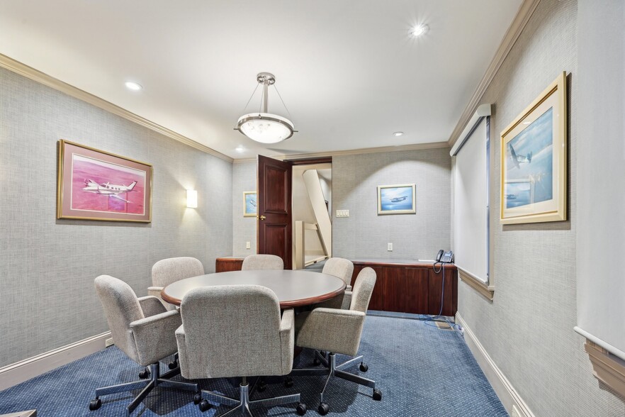 More Photos Of 1710-1712 Locust St, Philadelphia Office Residential For Sale
