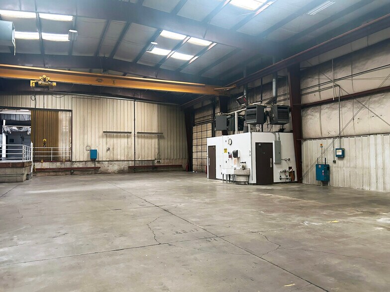 More Photos Of 5151 E 56th Ave, Commerce City Manufacturing For Lease