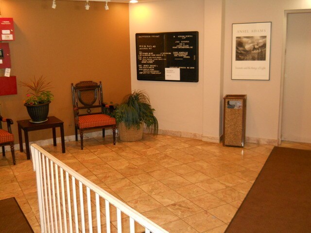 More Photos Of 380 E Northwest Hwy, Des Plaines Medical For Lease