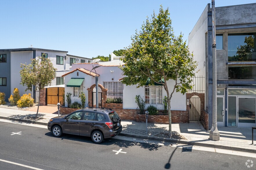 More Photos Of 1020 Pico Blvd, Santa Monica Storefront Retail Office For Sale