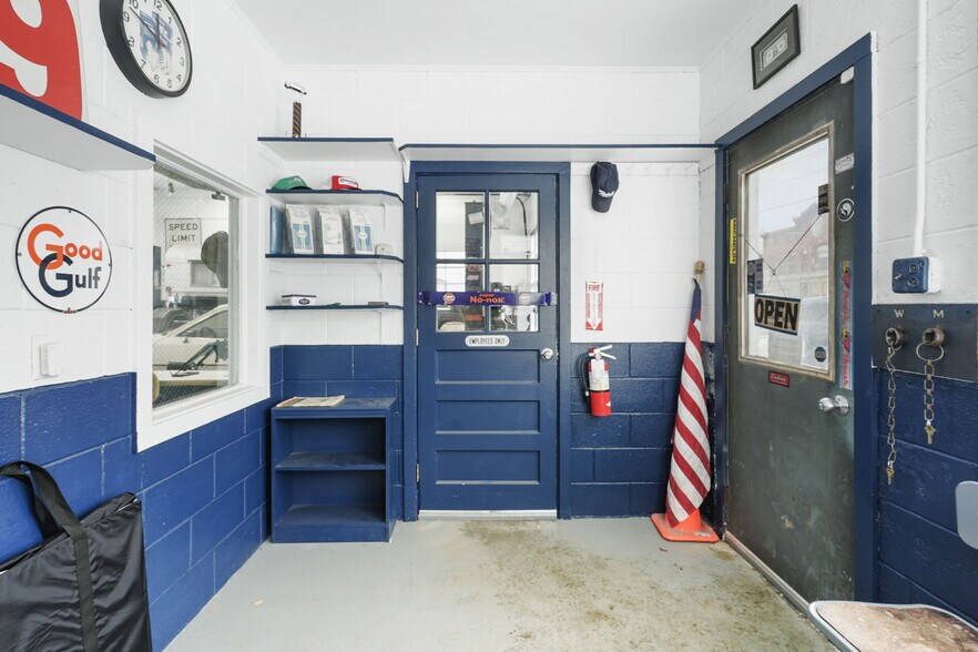 More Photos Of 184 Main St, Unadilla Specialty For Sale