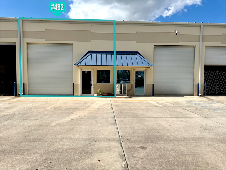 Primary Photo Of 450-494 NW Lake Whitney Pl, Port Saint Lucie Warehouse For Lease