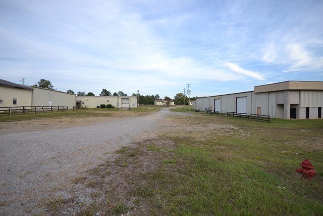 More Photos Of 14099 US Highway 15 501, Aberdeen Warehouse For Lease