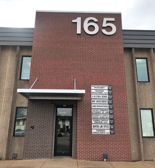 More Photos Of 165 W South St, Hernando Office Residential For Lease