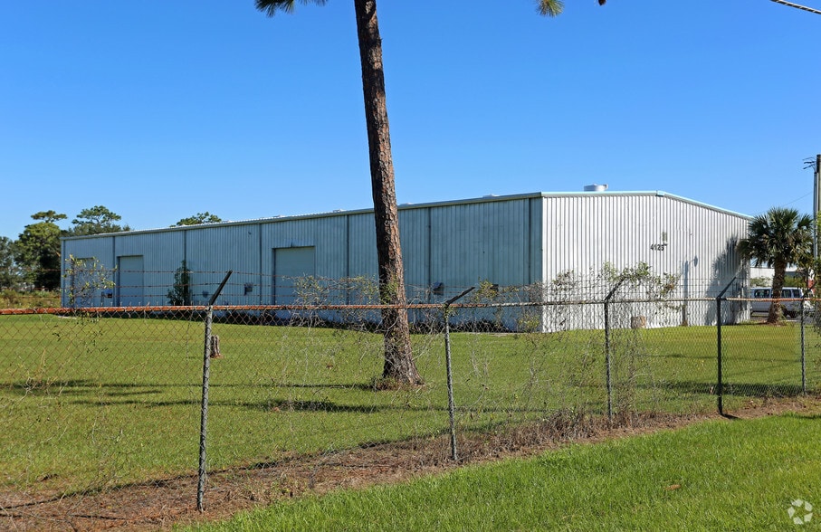 More Photos Of 4125 5th St, Kissimmee Warehouse For Sale