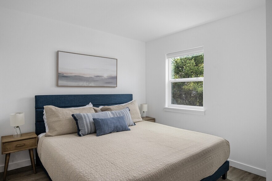 More Photos Of Ocean Rogue Inn, Rockaway Beach Hospitality For Sale