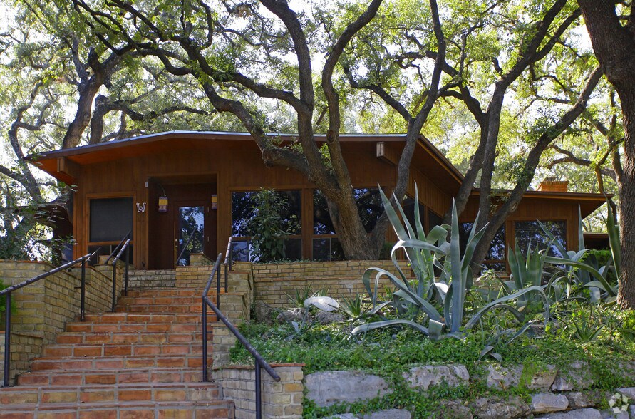 More Photos Of 8647 Wurzbach Rd, San Antonio Unknown For Lease