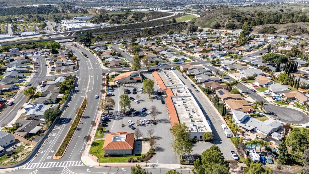More Photos Of 14711 Princeton Ave, Moorpark Freestanding For Sale