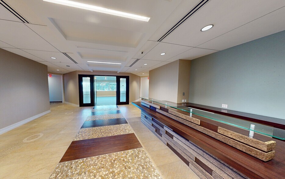 More Photos Of 900 Broken Sound Pky NW, Boca Raton Office For Lease