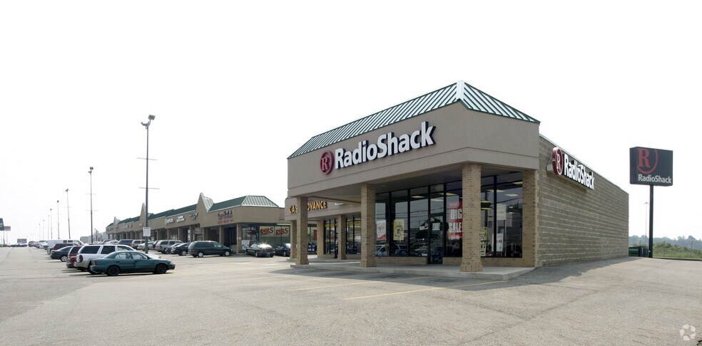 More Photos Of 1110-1212 30th St NW, Canton General Retail For Lease