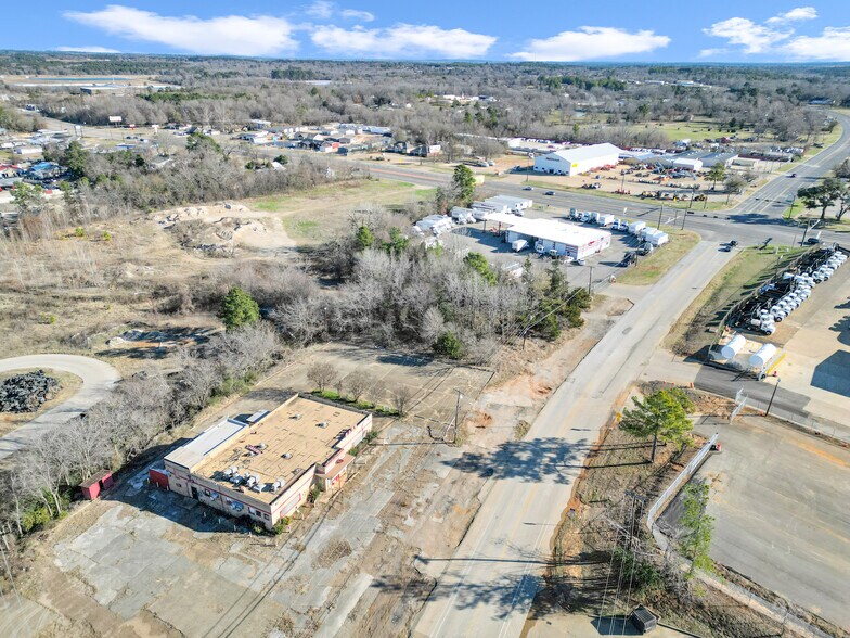 Primary Photo Of 2512 Erwin city, Tyler Light Distribution For Sale