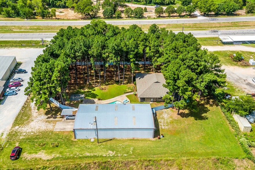 More Photos Of 3433 E Highway 199, Springtown Flex For Sale