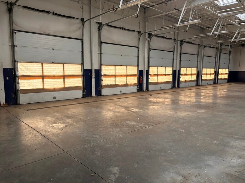 More Photos Of 801-875 N Randall Rd, Batavia Unknown For Lease