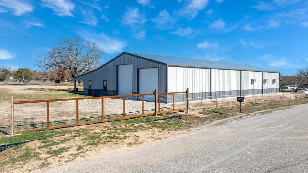 Primary Photo Of 7703 Prairie Creek Ln, Tolar Contractor Storage Yard For Sale