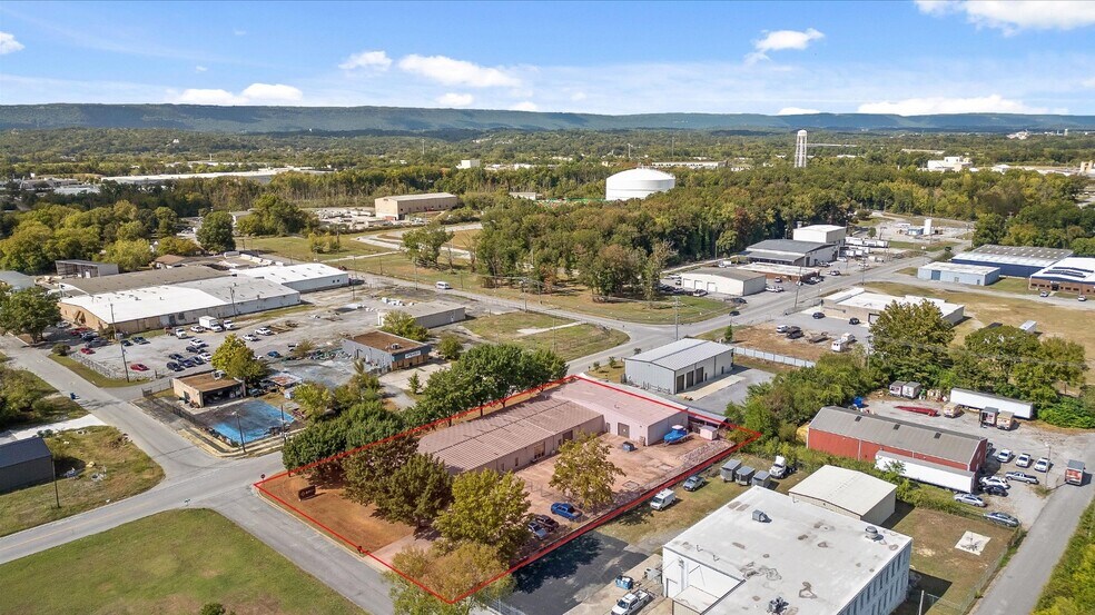 More Photos Of 3200 N Hawthorne St, Chattanooga Flex For Sale