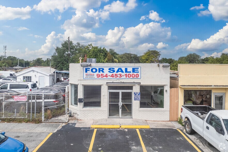 Primary Photo Of 1114 N State Road 7, Hollywood Restaurant For Sale