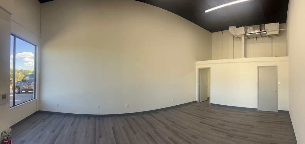 More Photos Of 3132 Fortune Way, Wellington Warehouse For Lease