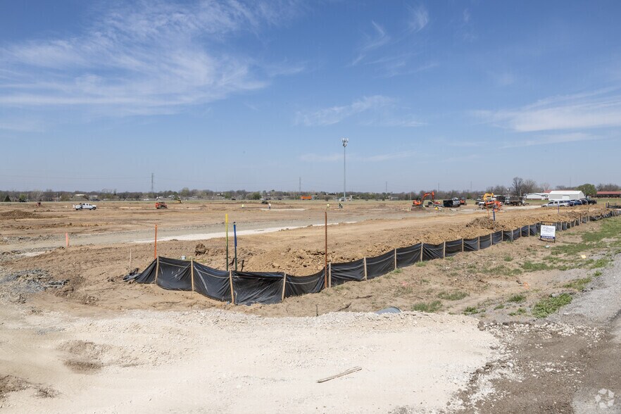 More Photos Of 9802 N Yale Ave, Sperry Industrial For Sale