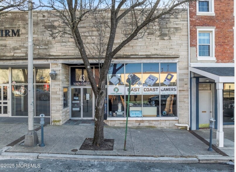 More Photos Of 43 Main St, Toms River General Retail For Sale