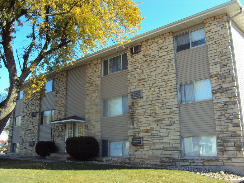 More Photos Of 901 S 11th St, Marion Apartments For Sale