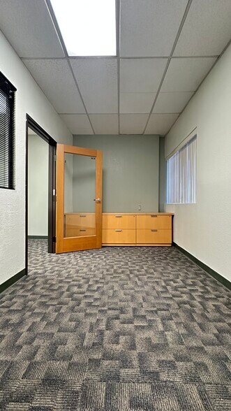 More Photos Of 8242 W 3rd St, Los Angeles Office For Lease