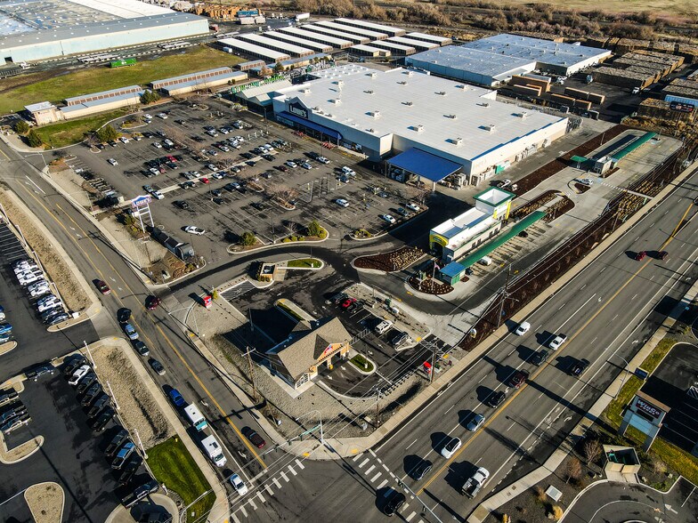 More Photos Of 2239 Longfibre Rd, Yakima Auto Repair For Sale