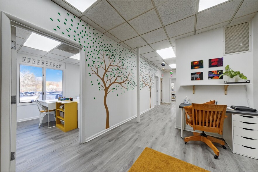 More Photos Of 515-527 Route 22, Pawling Loft Creative Space For Lease