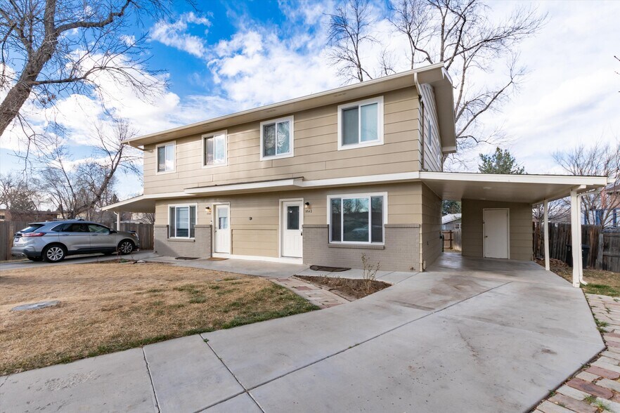 More Photos Of 1842 Hennington Ct, Longmont Multifamily For Sale