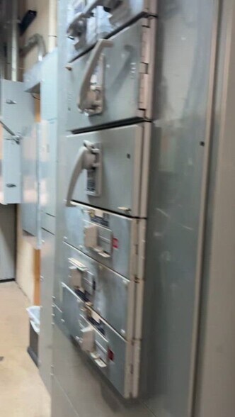 More Photos Of 3910 W Camp Wisdom Rd, Dallas Storefront For Sale