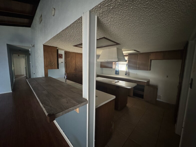 More Photos Of 401 Patriot Way, Georgetown Specialty For Lease