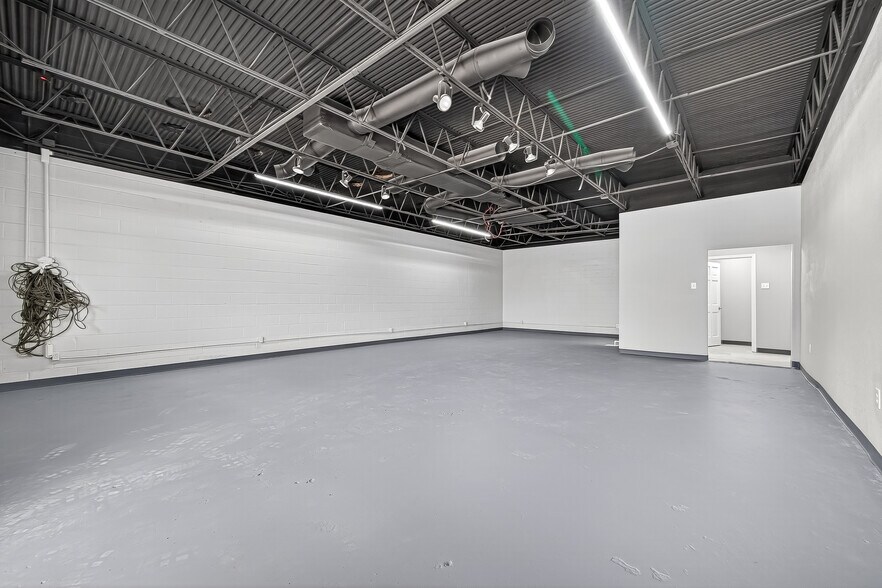 More Photos Of 13001-13011 Fondren Rd, Houston Unknown For Lease