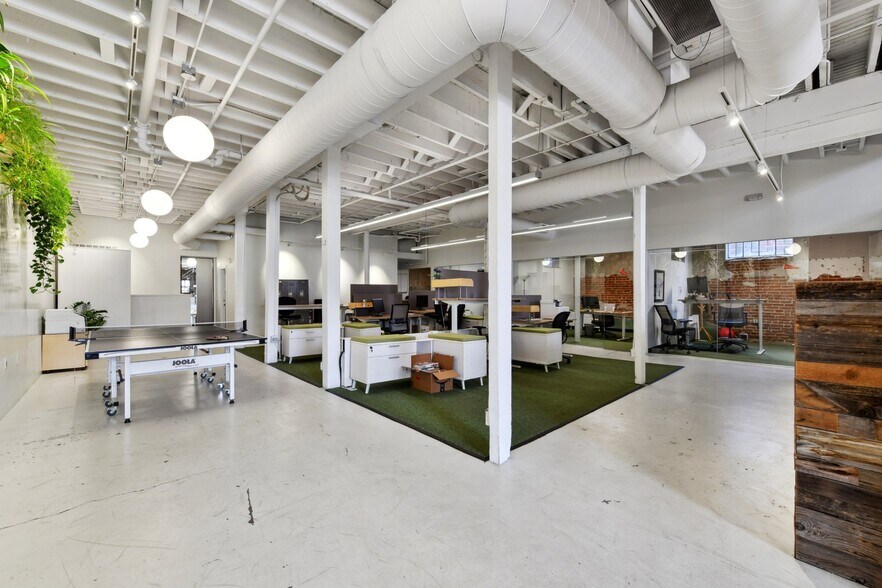 More Photos Of 2911 Walnut St, Denver Showroom For Sale