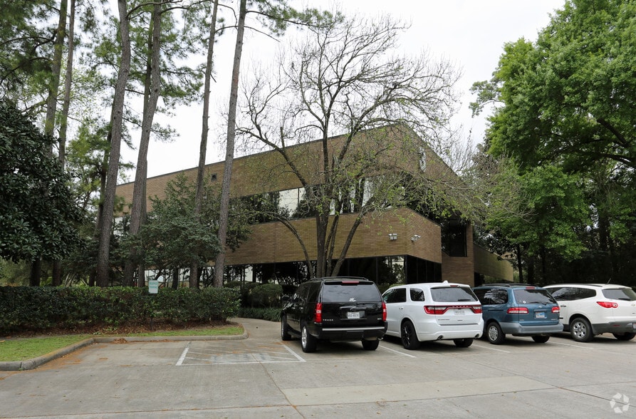 Primary Photo Of 3 Grogans Park Dr, The Woodlands Medical For Lease