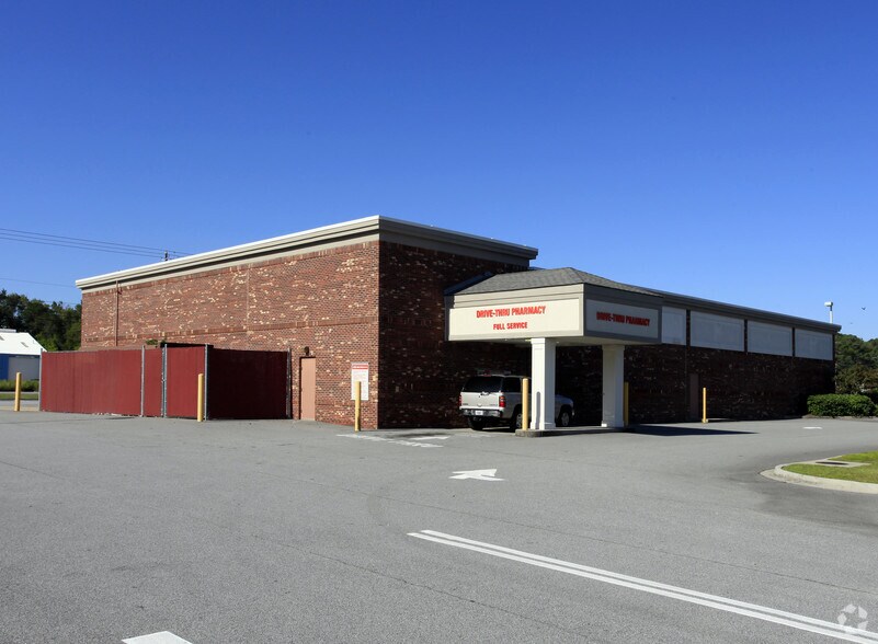 More Photos Of 100 Minis Ave, Savannah Drugstore For Sale