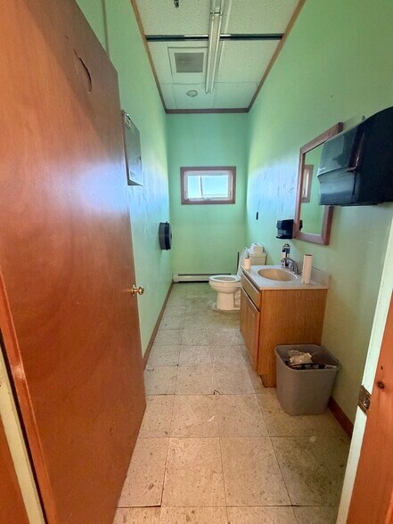 More Photos Of 420 S Main St, Caribou Warehouse For Sale