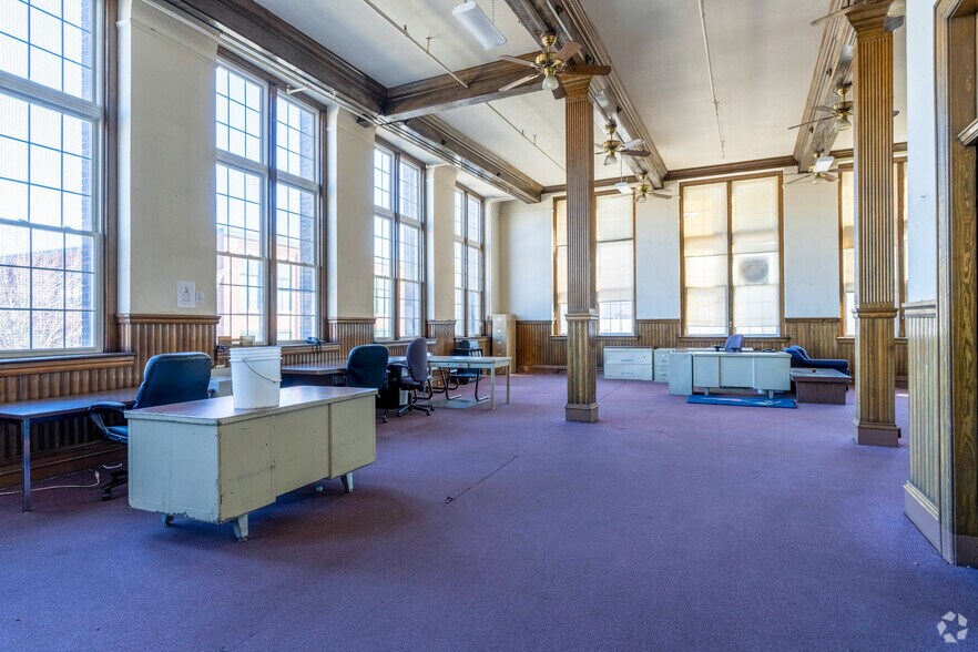 More Photos Of 149 Wason Ave, Springfield Warehouse For Sale