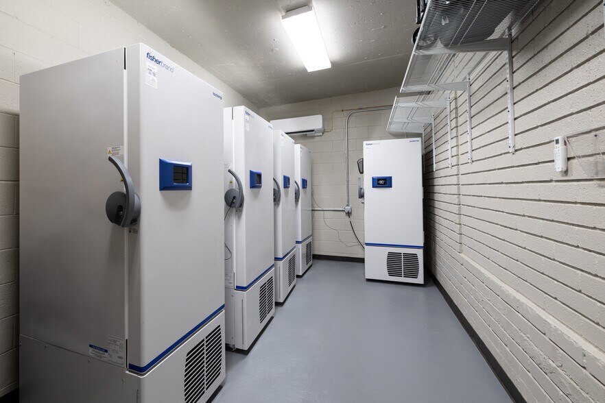 More Photos Of 475 Huntington Dr, San Marino Office For Sale