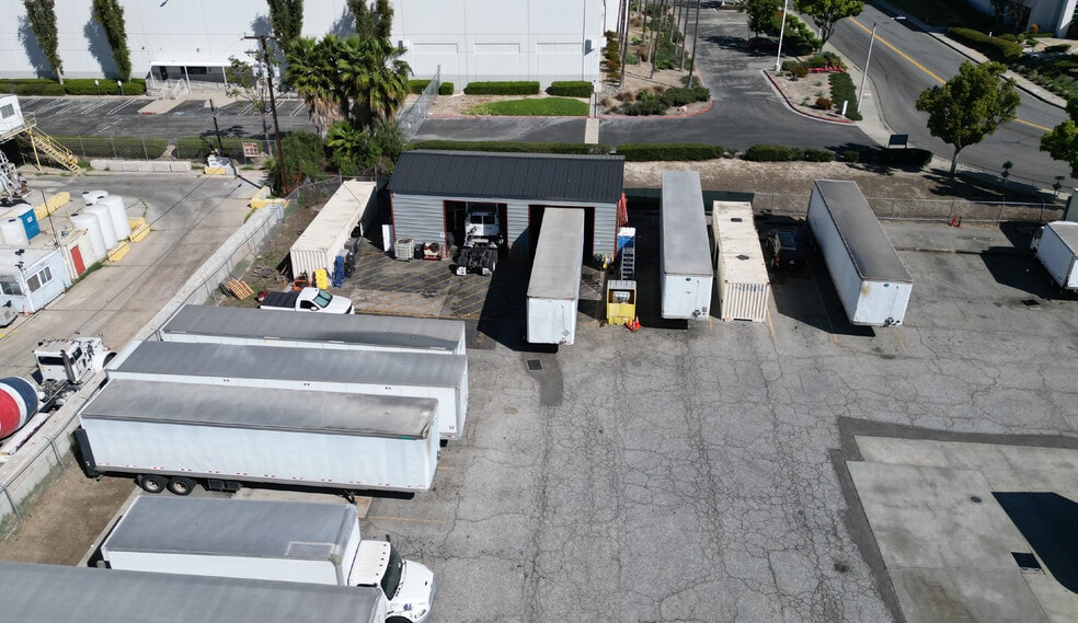 More Photos Of 20935 Currier Rd, Walnut Truck Terminal For Lease