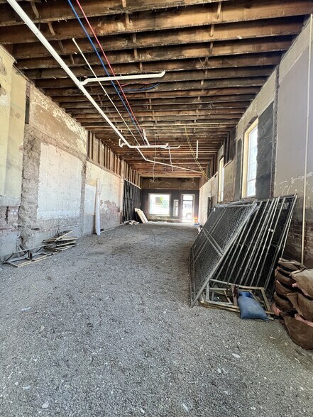More Photos Of 8684 E 116th St, Fishers Storefront Retail Office For Lease