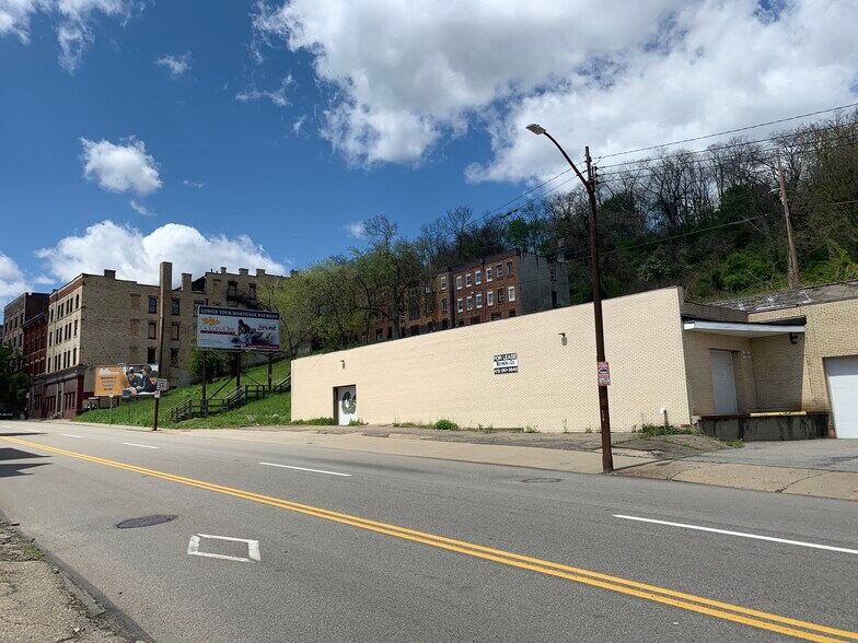 More Photos Of 2122-2139 5th Ave, Pittsburgh Warehouse For Lease